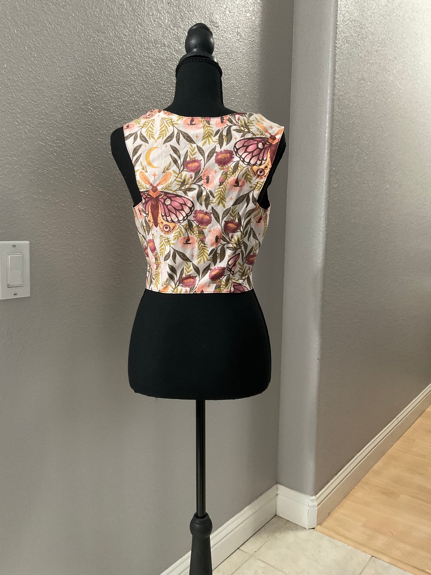 Lace Front Vest Moth Print Size S/M