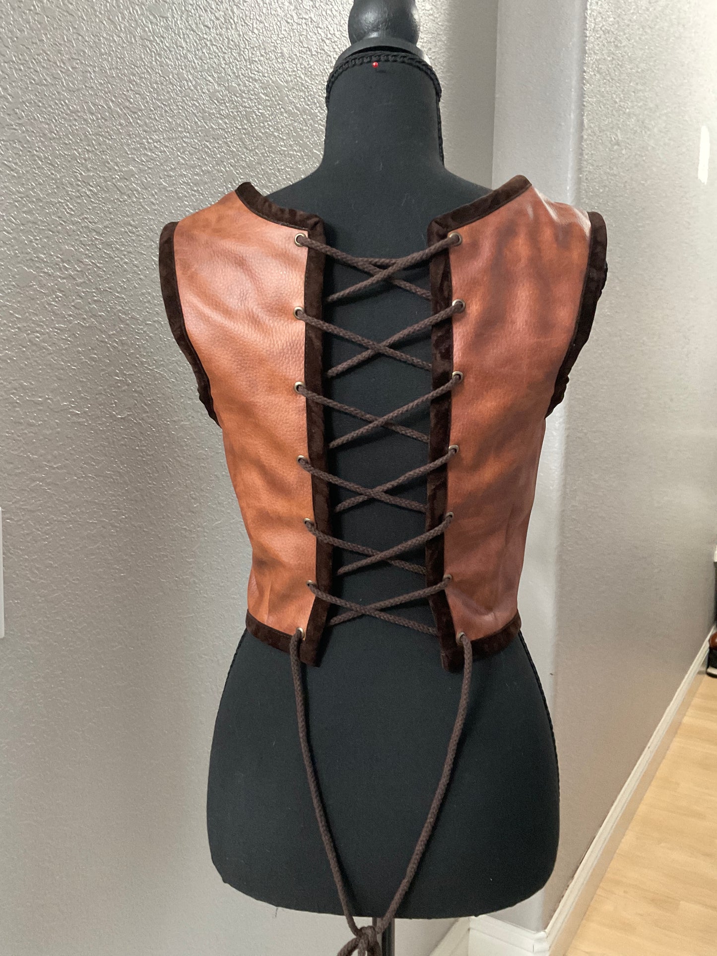 Costurero Real Leather Lace Front & Back Vest Size M/L