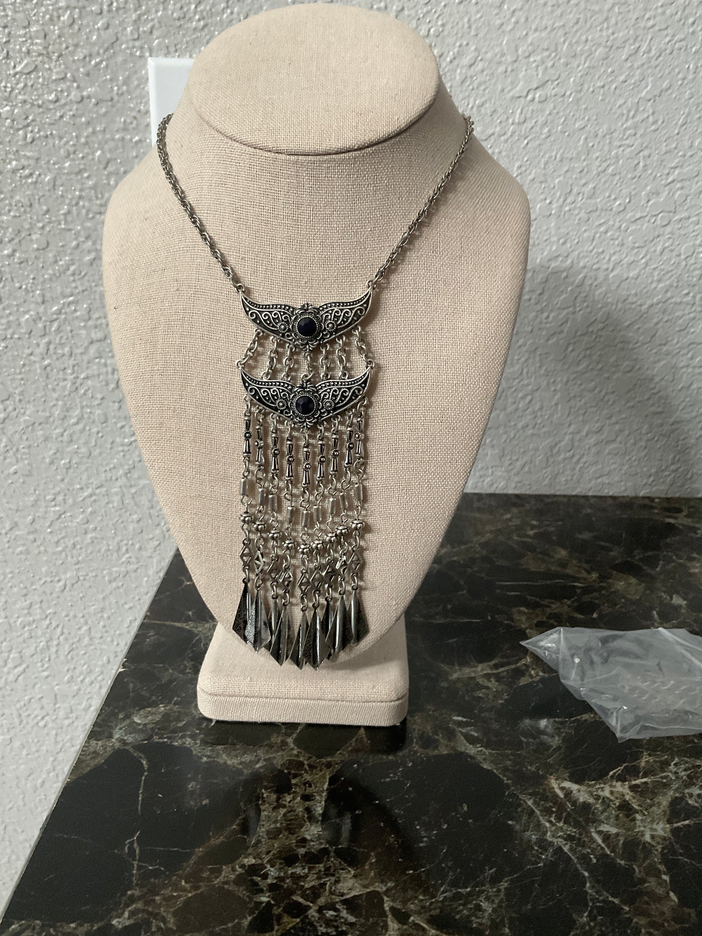 Silver Dangly Pendant Necklace