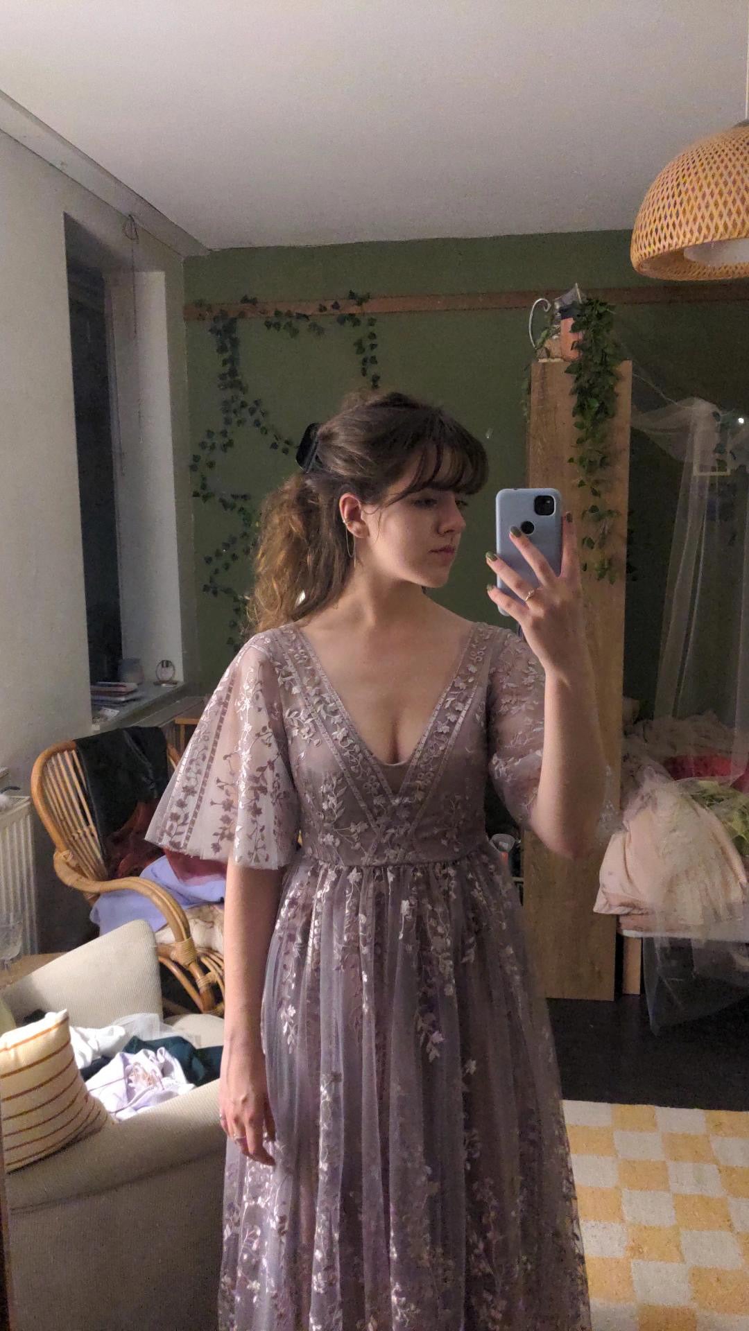 Lavender Embroidered Dress With Cape Sleeves Size 36/28/36