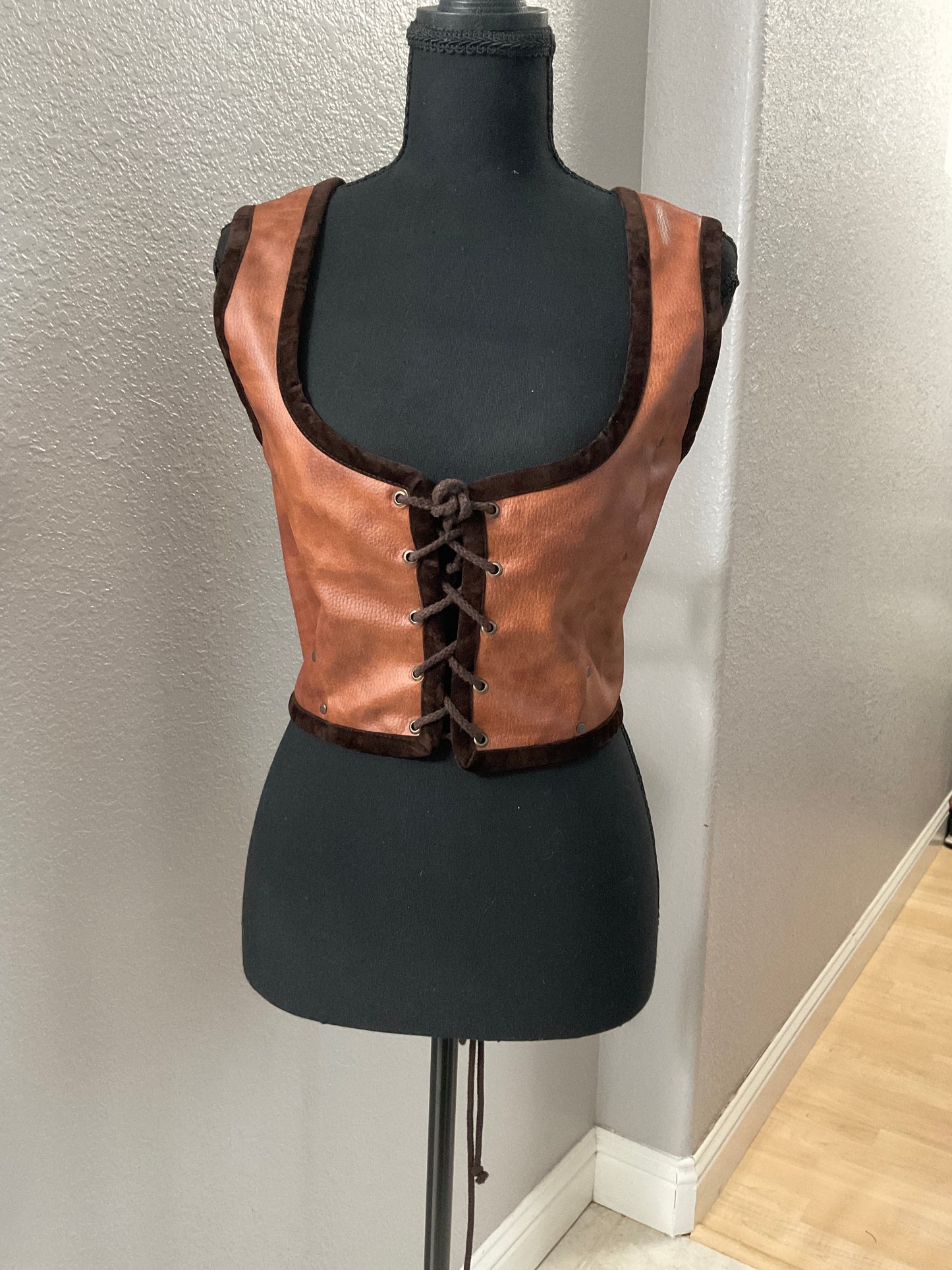 Costurero Real Leather Lace Front & Back Vest Size M/L