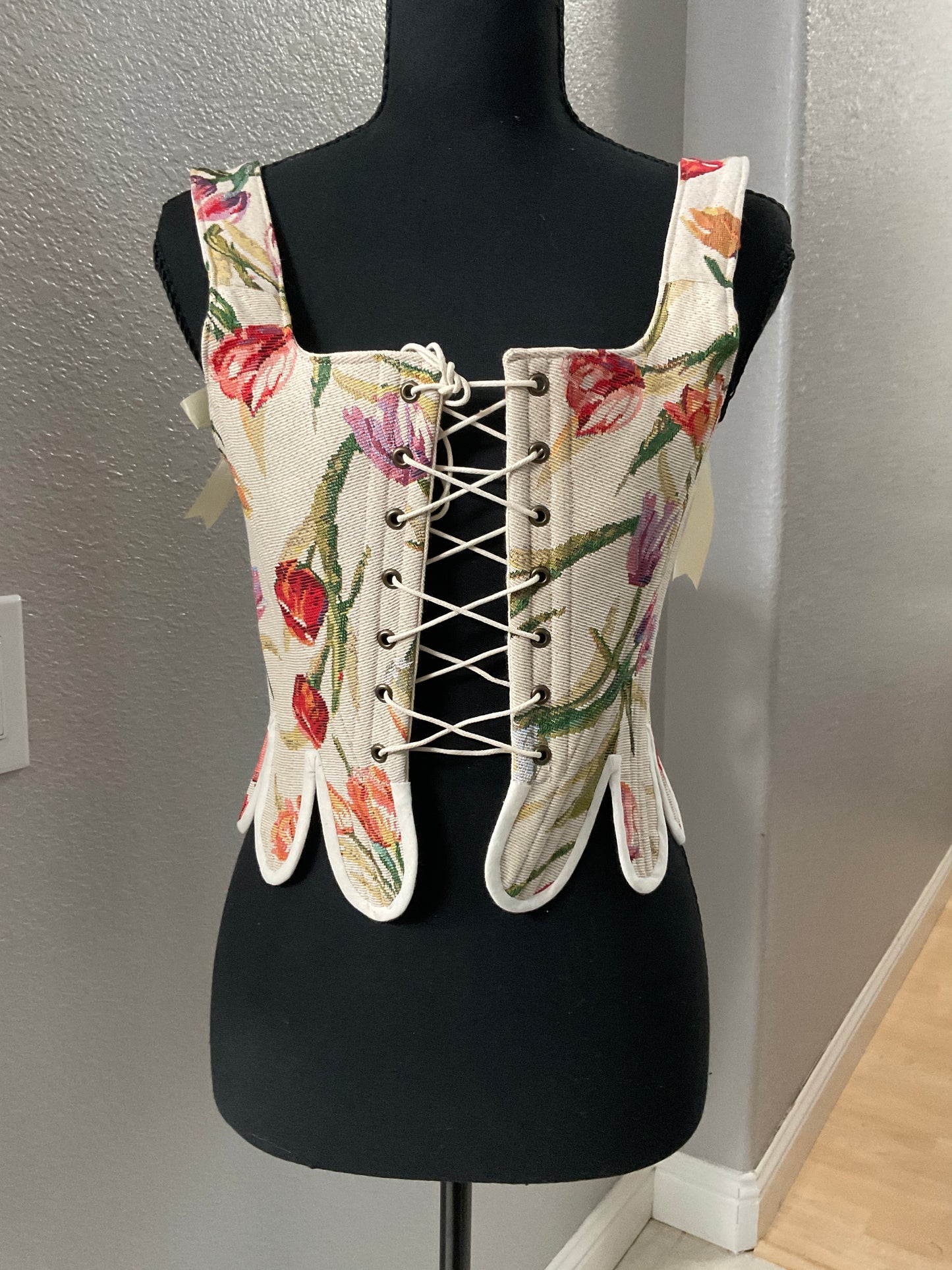 Front & Back Lace Cream & Floral Print Stays S/M