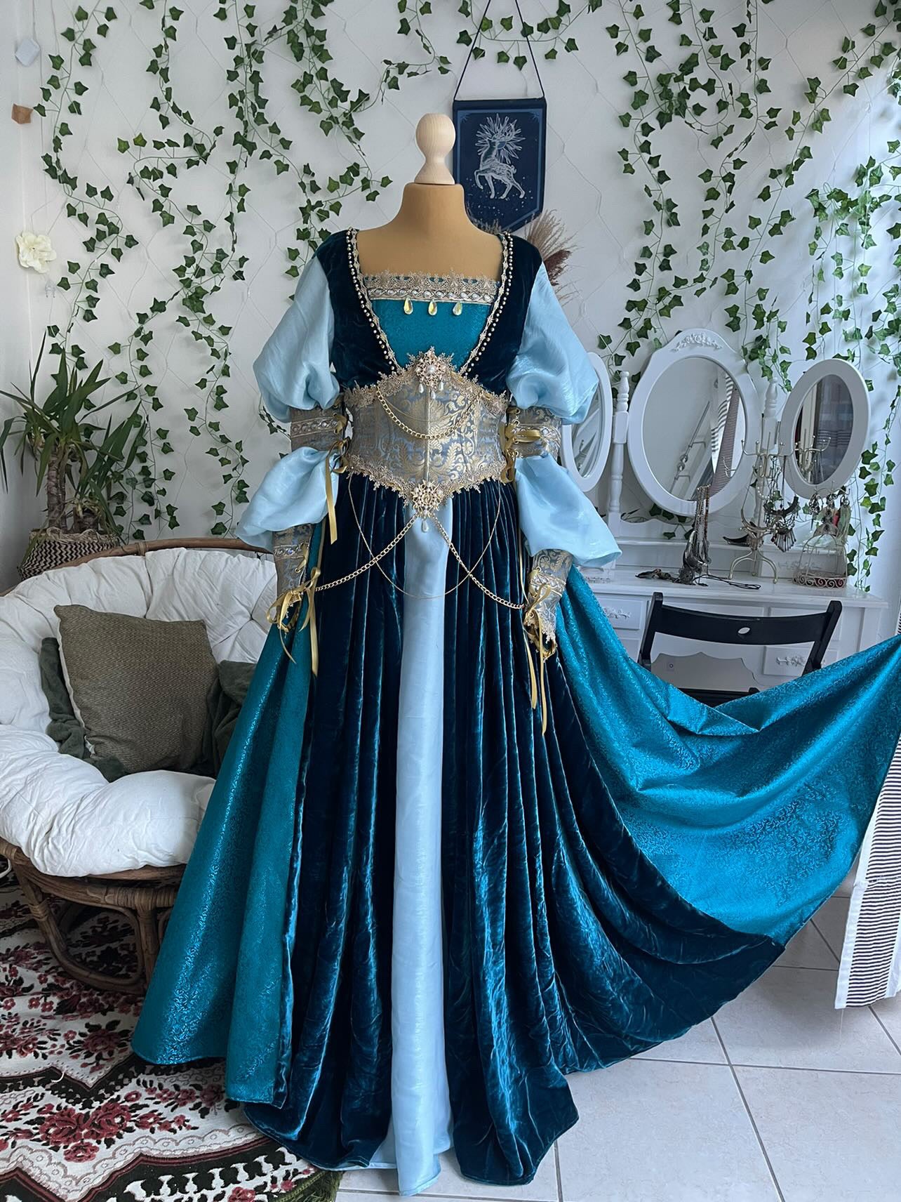 Euriell Vaire Crea Dress Size 36/28/36